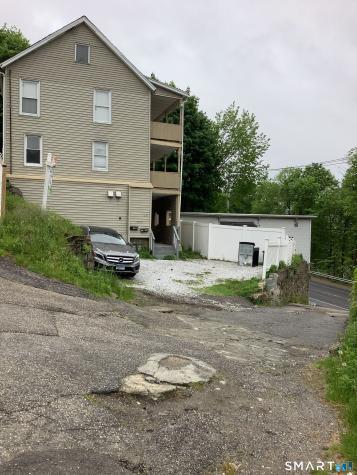 105 Camptown Avenue Derby CT 06418