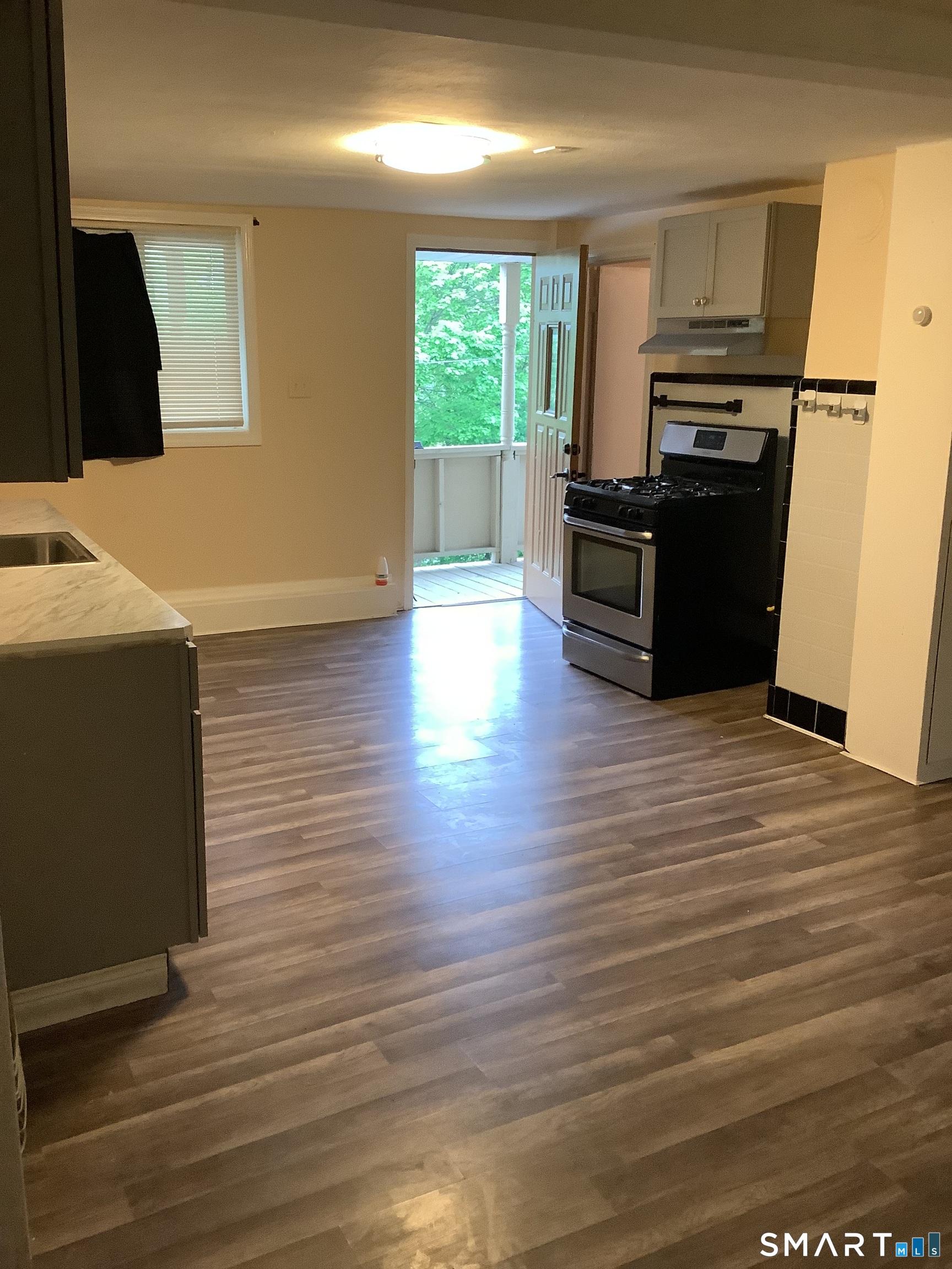 105 Camptown Avenue Derby CT 06418