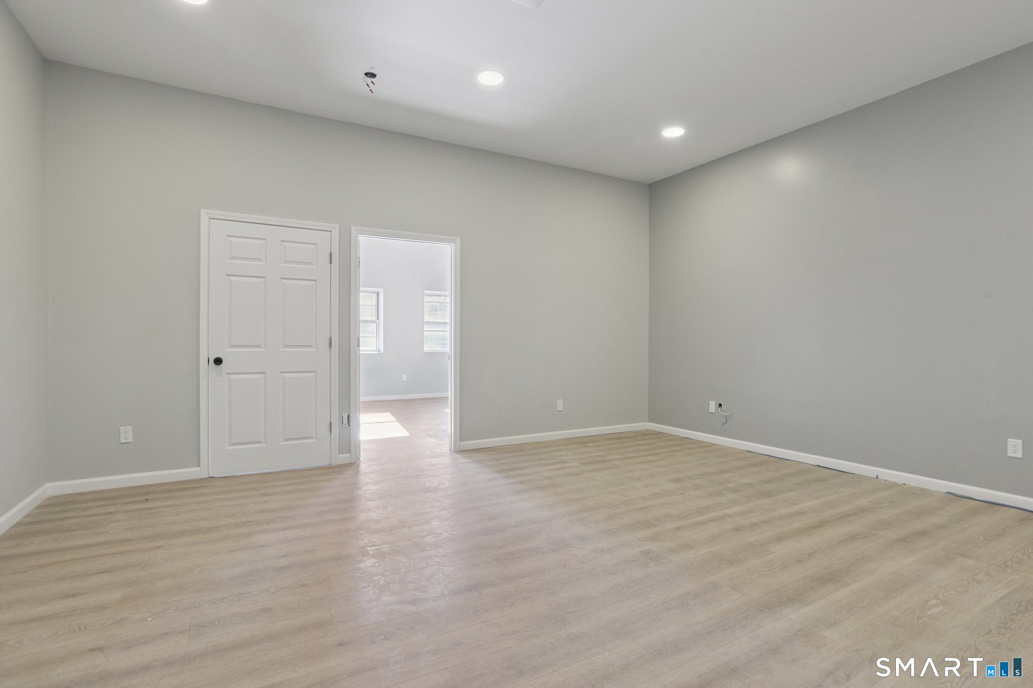 215 Bank Street New London CT 06320