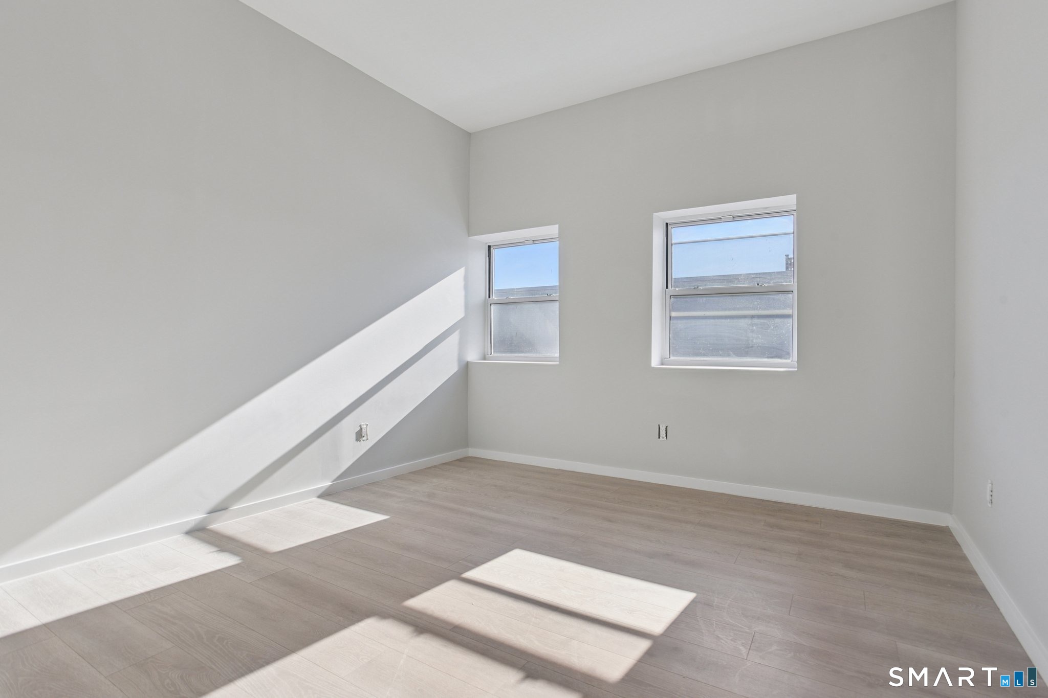 215 Bank Street New London CT 06320