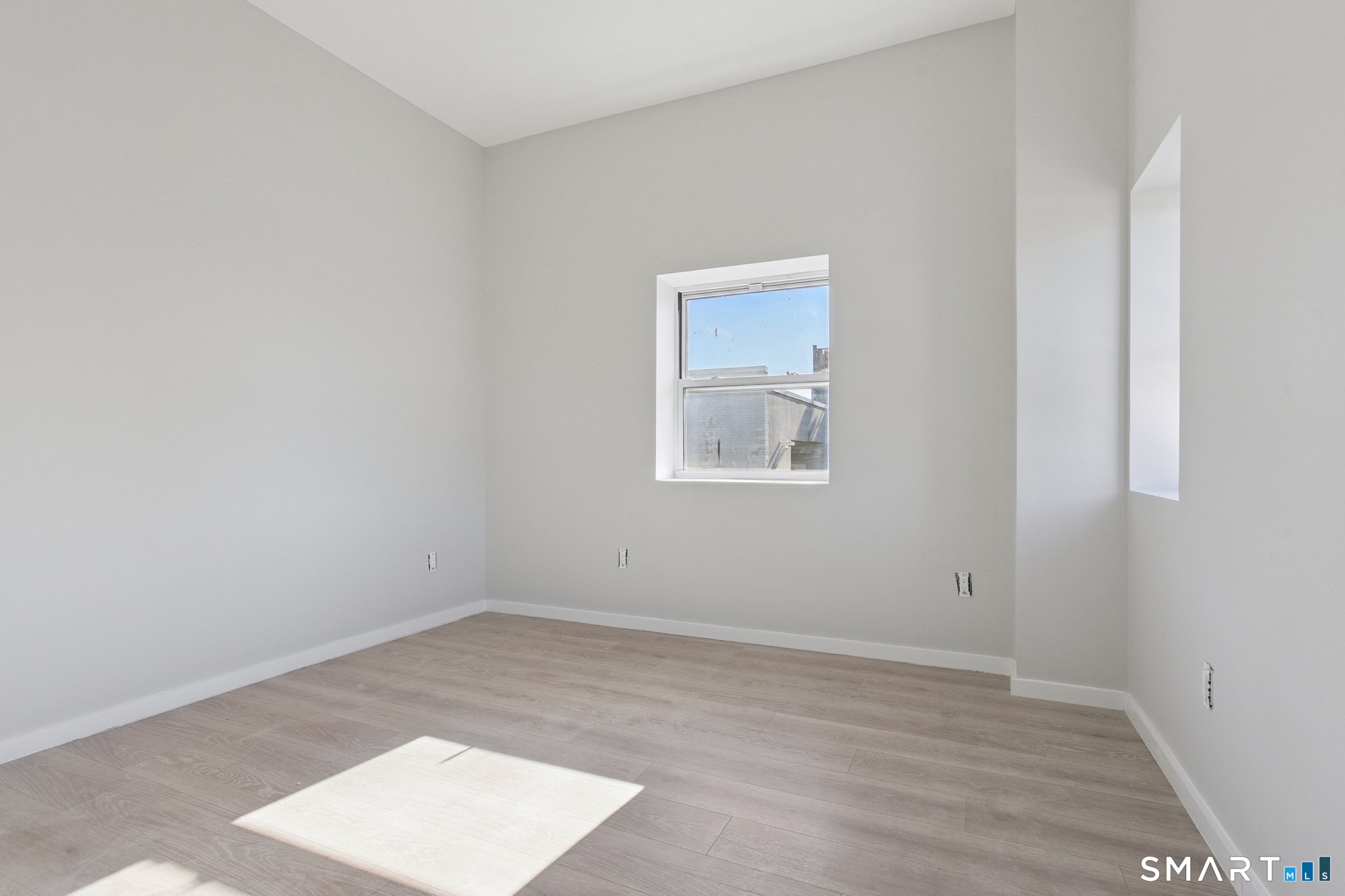 215 Bank Street New London CT 06320