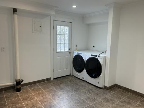 33 Loughran Avenue Stamford CT 06902