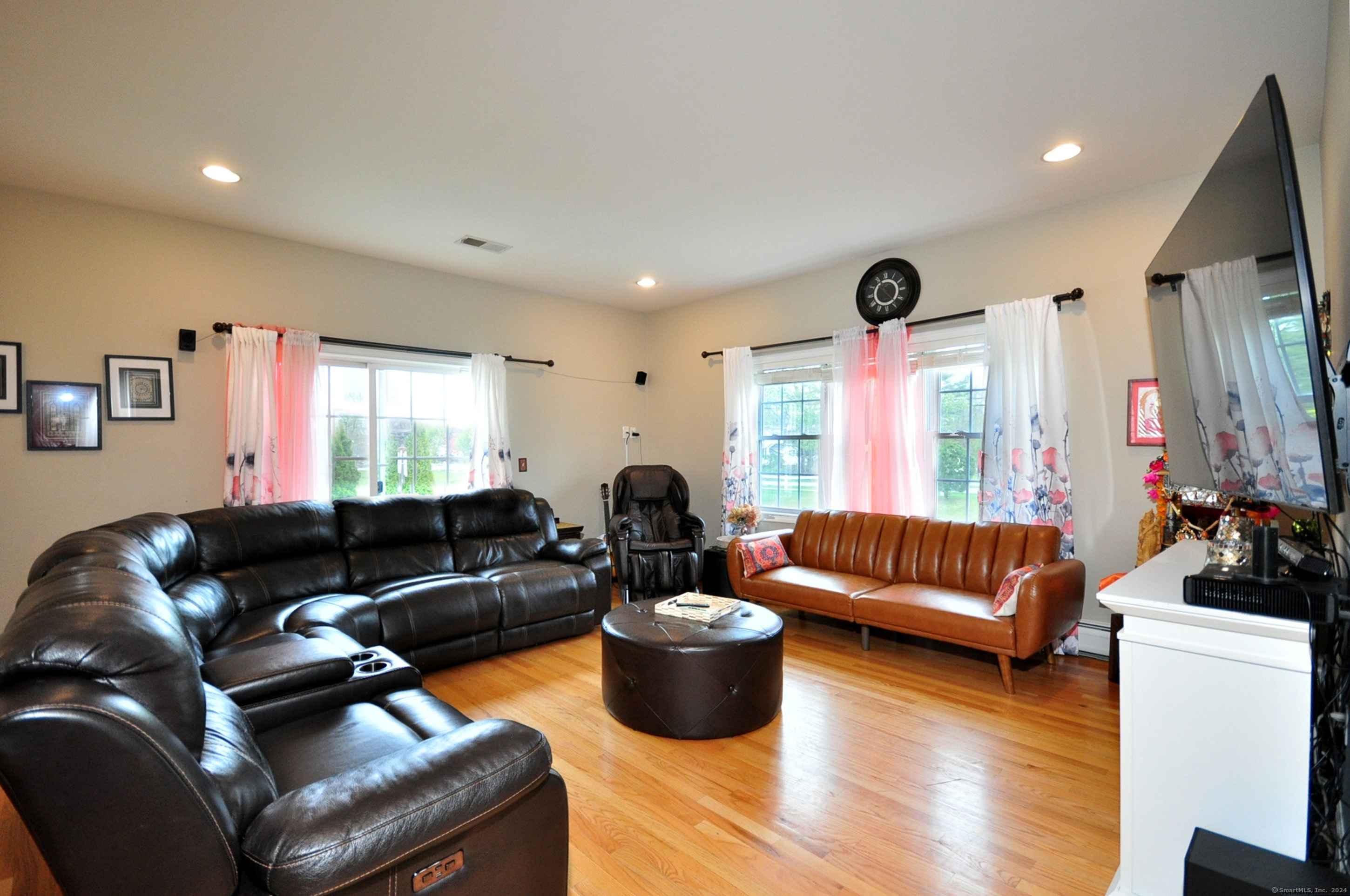 1 Katherine Way Ellington CT 06029