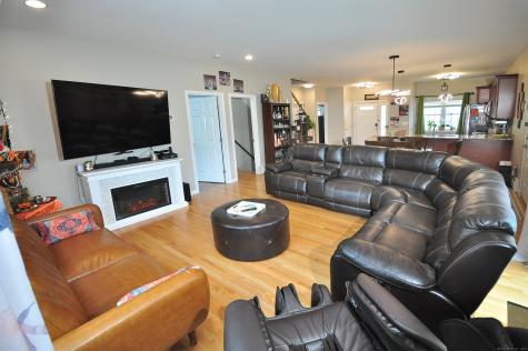 1 Katherine Way Ellington CT 06029
