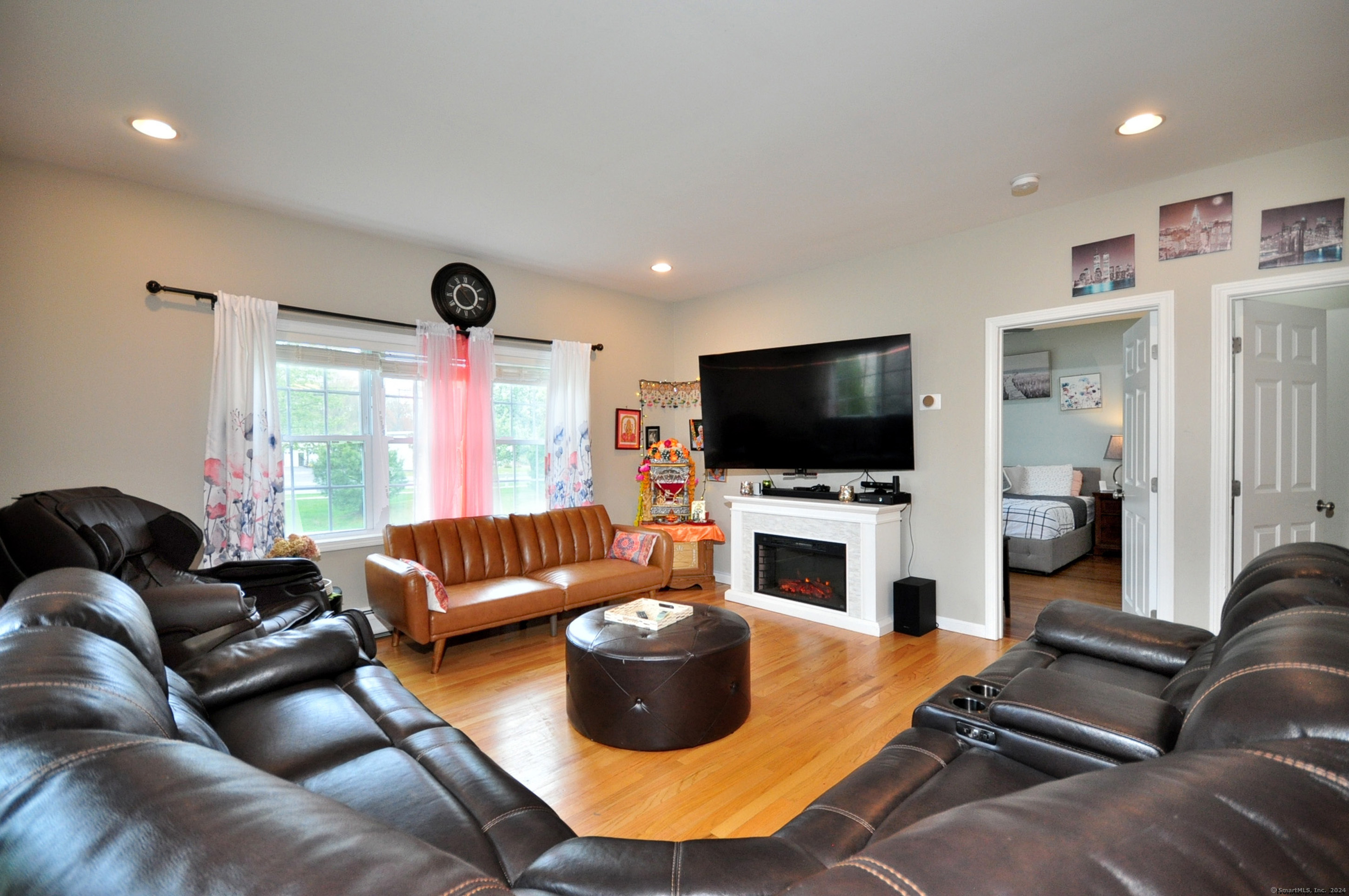 1 Katherine Way Ellington CT 06029