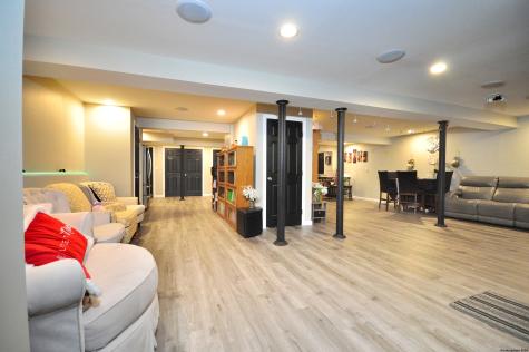1 Katherine Way Ellington CT 06029