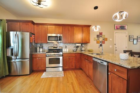1 Katherine Way Ellington CT 06029