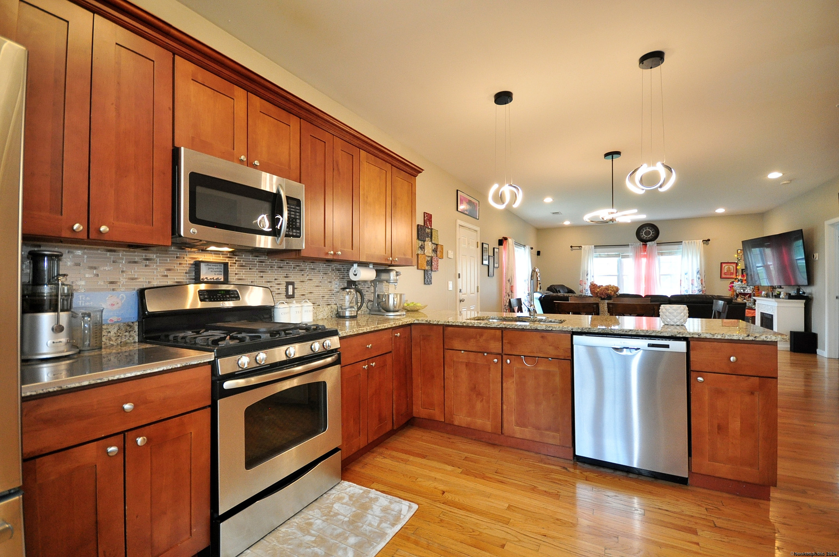 1 Katherine Way Ellington CT 06029