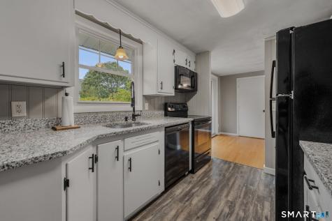 3 Hilltop Terrace Waterford CT 06385