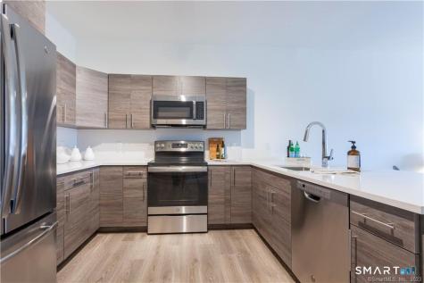 1675 Post Road Fairfield CT 06824