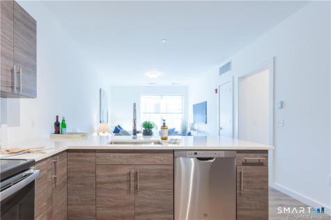 1675 Post Road Fairfield CT 06824