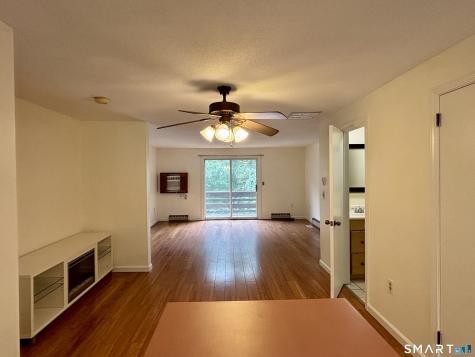 231 Boston Post Road East Lyme CT 06333