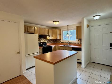 231 Boston Post Road East Lyme CT 06333