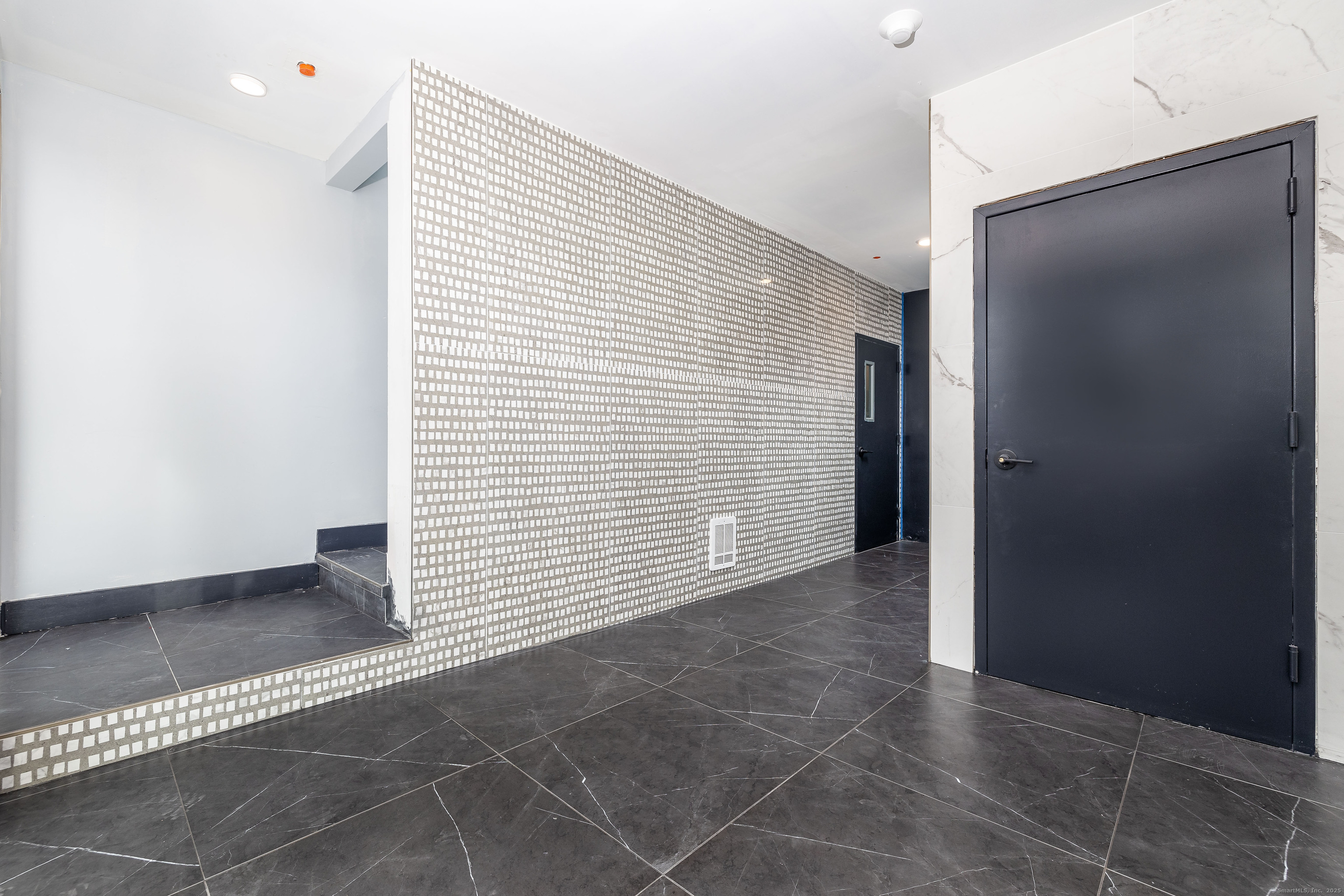 1252 Main Street East Hartford CT 06108