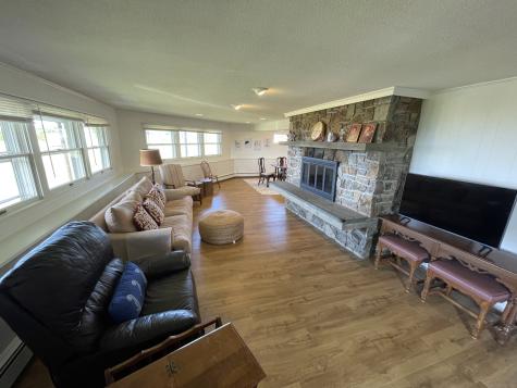 14 Oak Street Stonington CT 06378