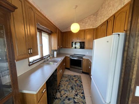 14 Oak Street Stonington CT 06378