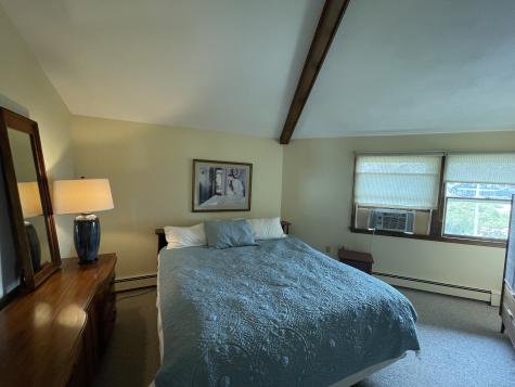 14 Oak Street Stonington CT 06378