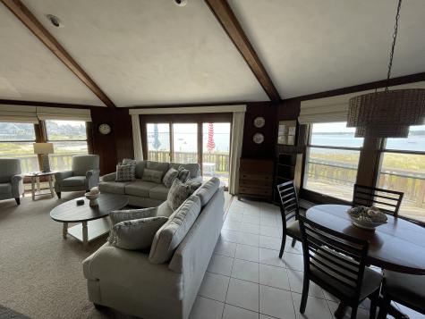 14 Oak Street Stonington CT 06378