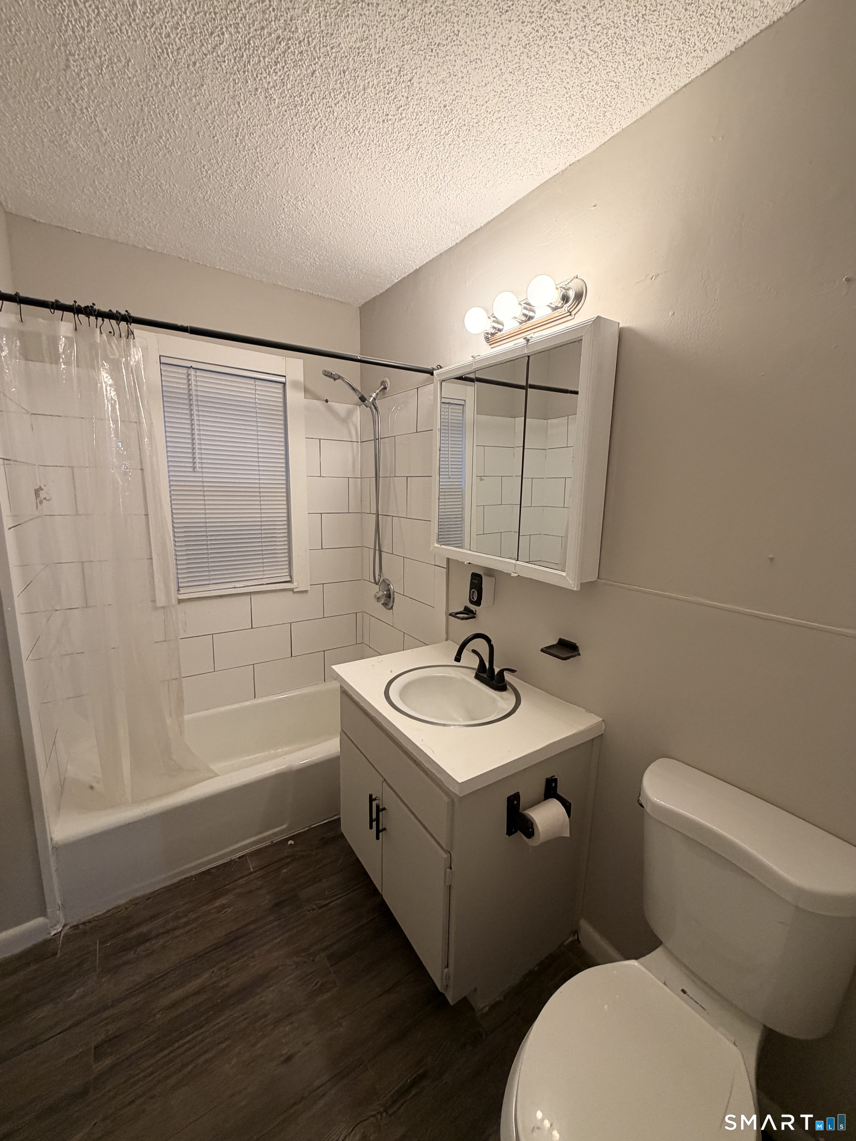 6-8 Fuller Avenue East Hartford CT 06108