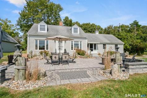 10 Hilltop Road East Lyme CT 06357