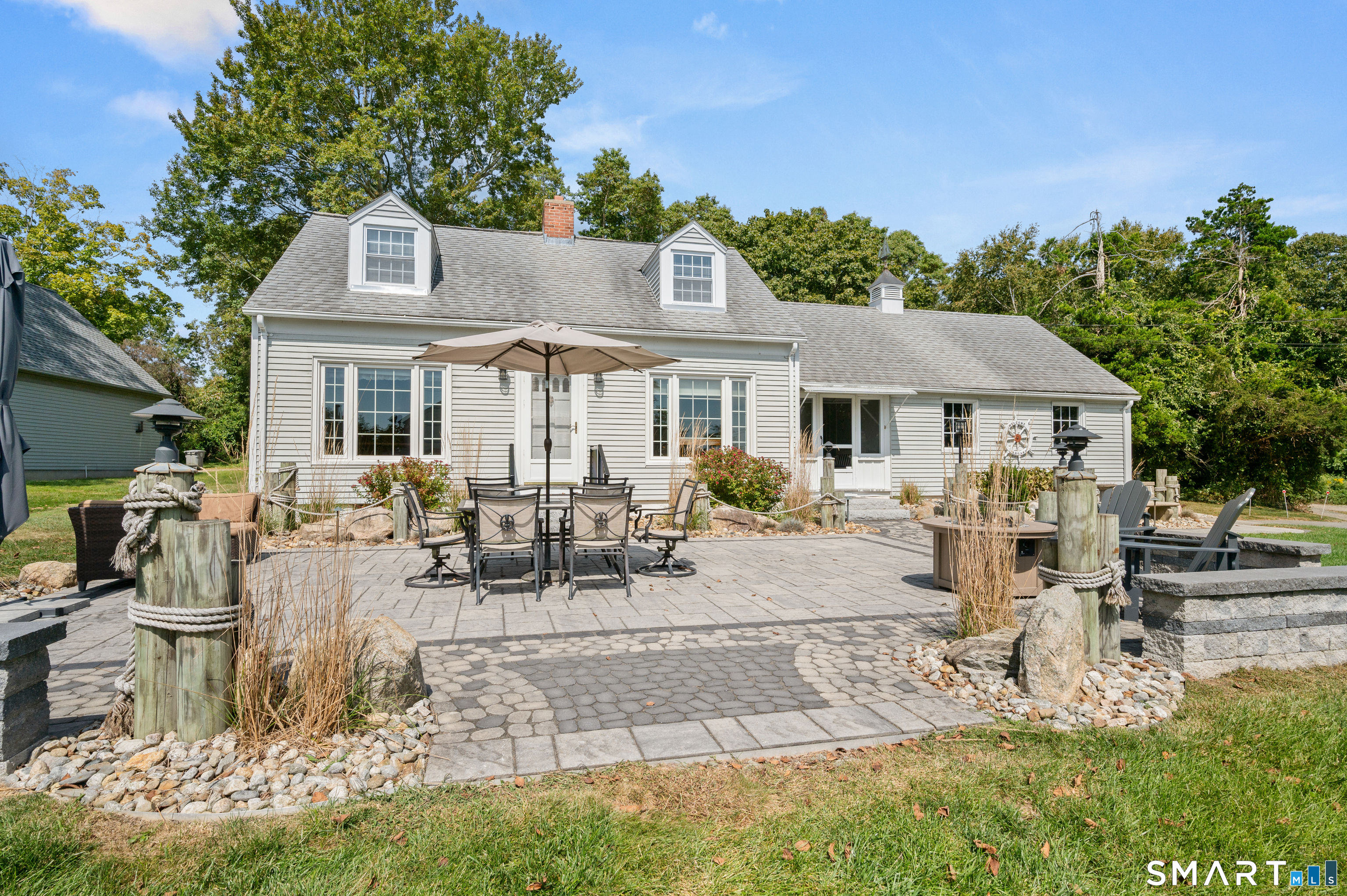 10 Hilltop Road East Lyme CT 06357