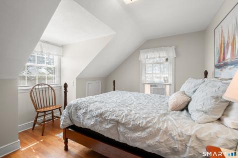 10 Hilltop Road East Lyme CT 06357