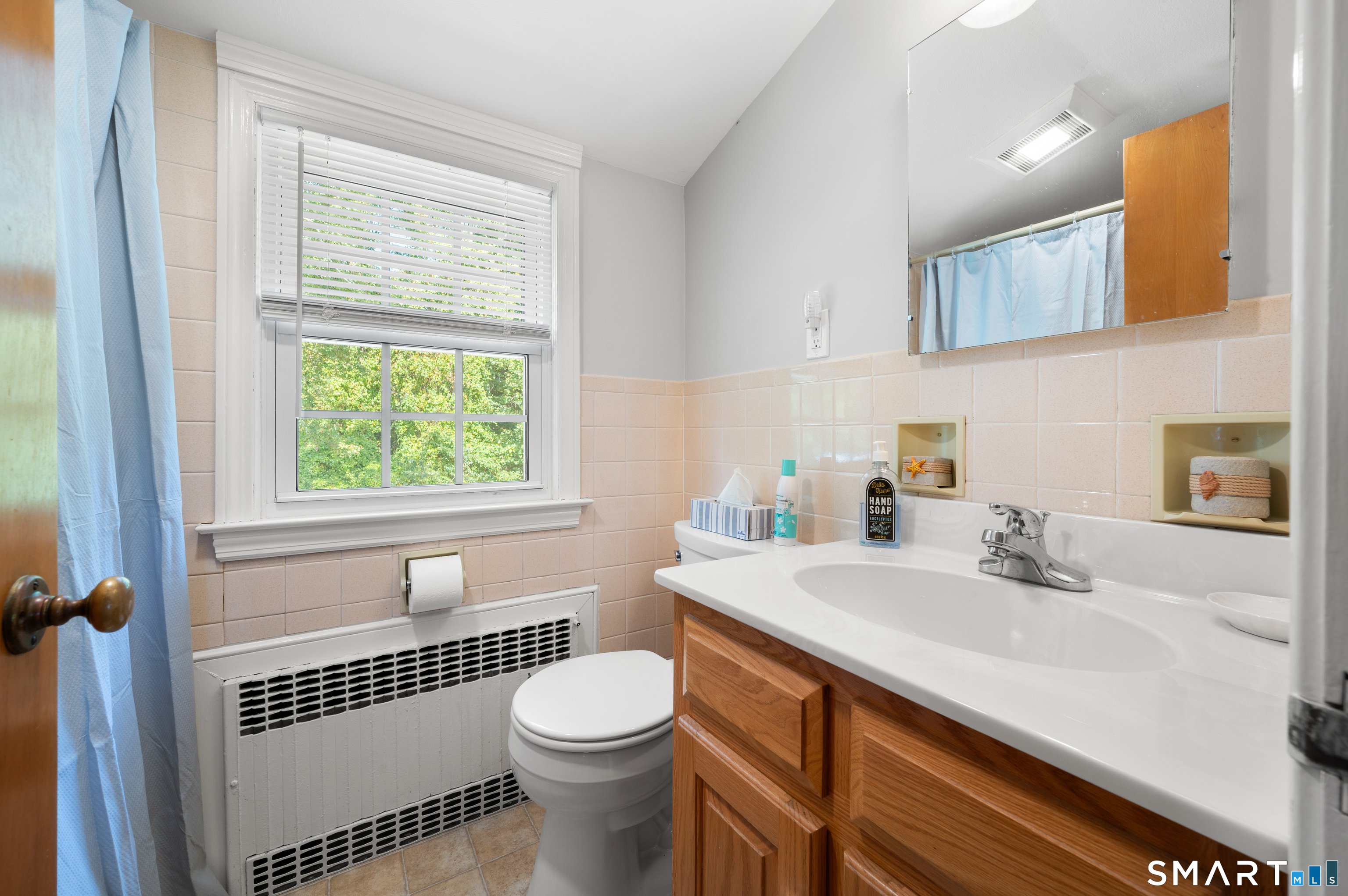 10 Hilltop Road East Lyme CT 06357