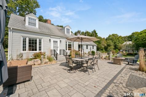 10 Hilltop Road East Lyme CT 06357