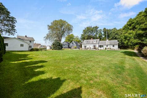 10 Hilltop Road East Lyme CT 06357