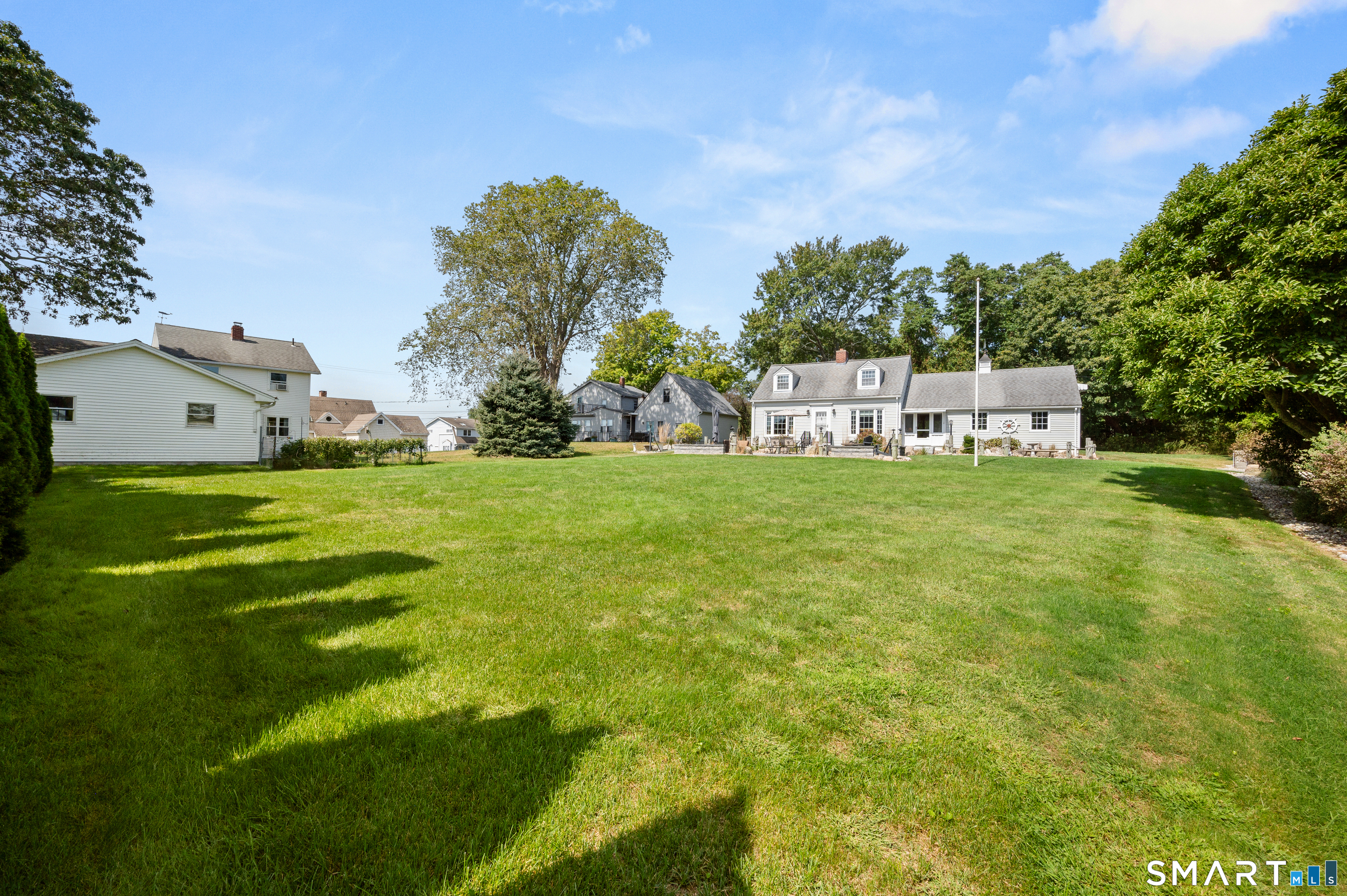 10 Hilltop Road East Lyme CT 06357