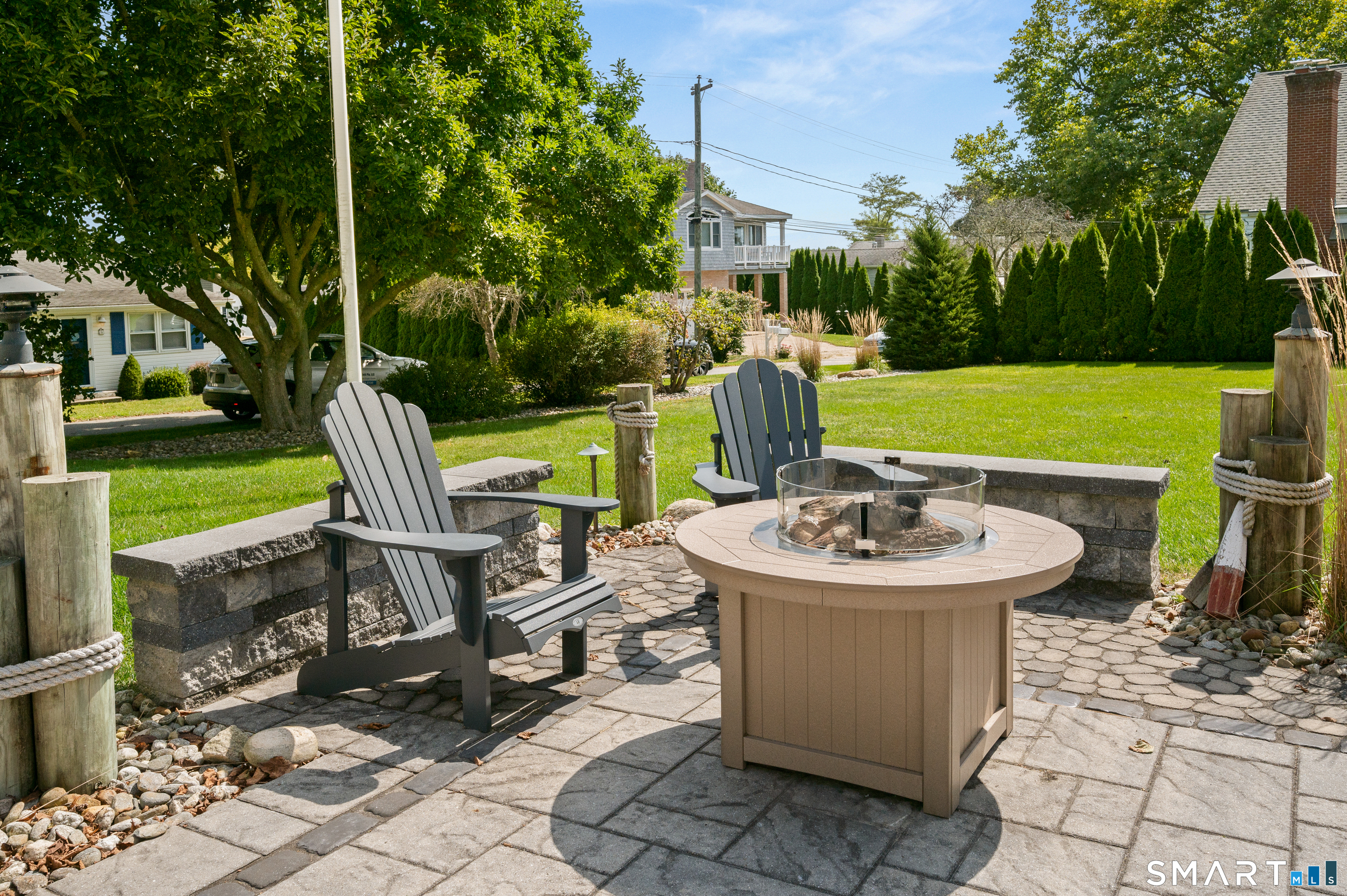 10 Hilltop Road East Lyme CT 06357