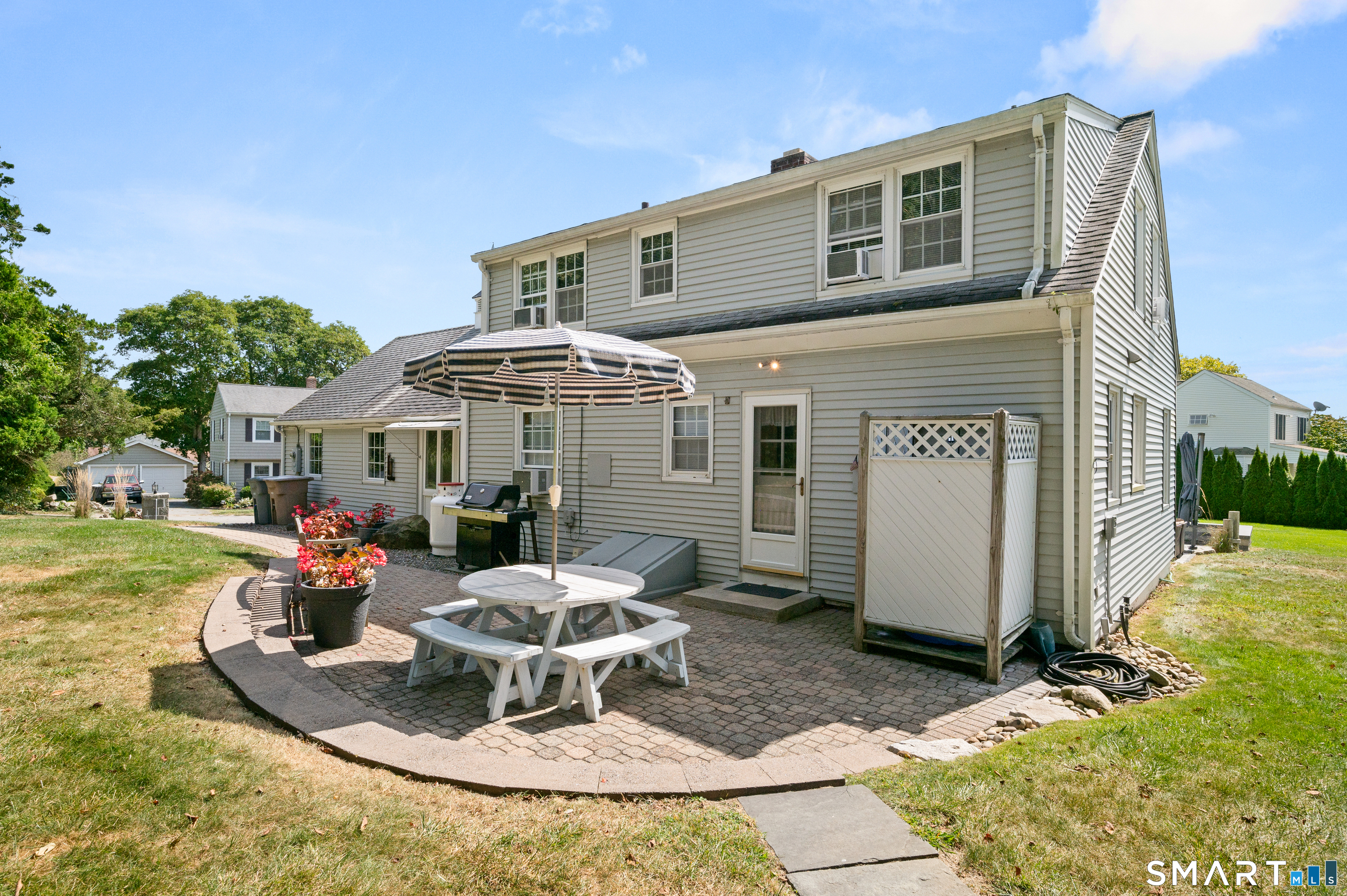 10 Hilltop Road East Lyme CT 06357