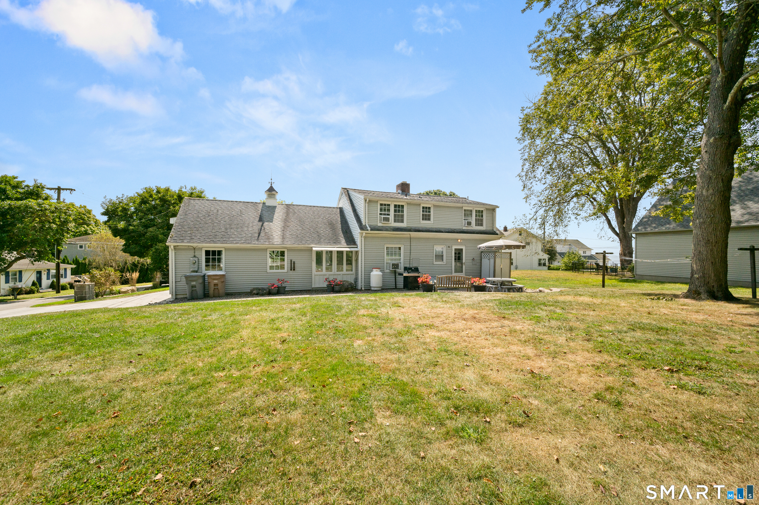 10 Hilltop Road East Lyme CT 06357
