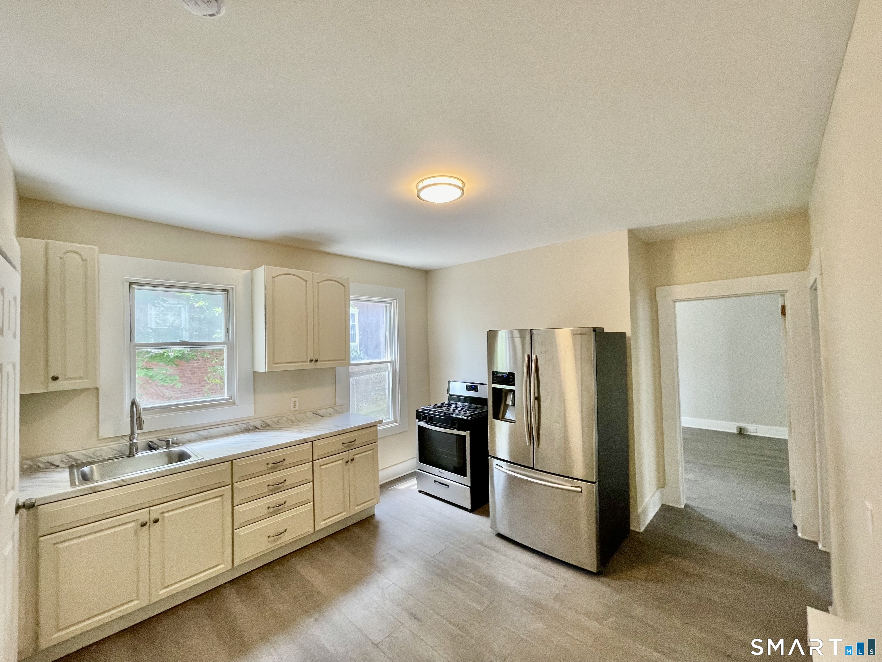 42 Cabot Street Hartford CT 06112