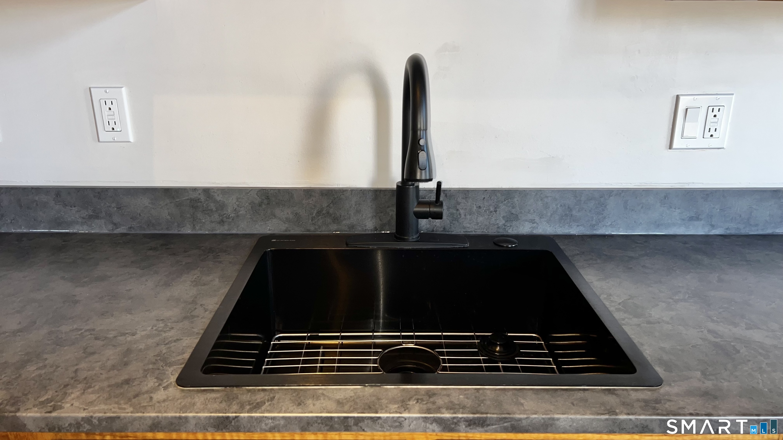 34-36 Charter Oak Place Hartford CT 06106