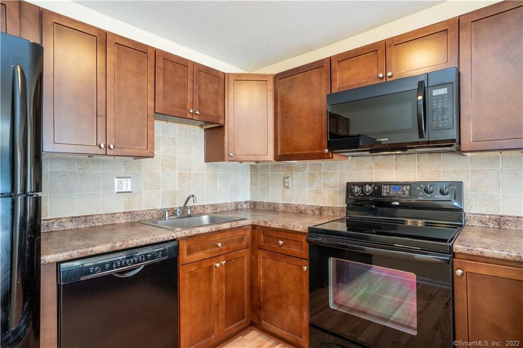 1401 Harbor View Drive Rocky Hill CT 06067