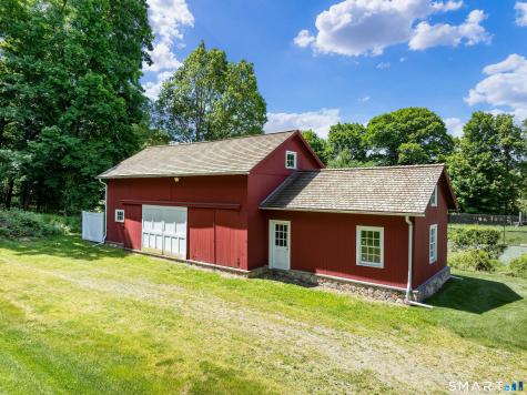 240 Umpawaug Road Redding CT 06896