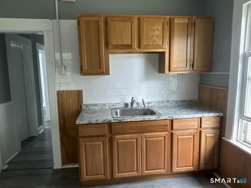 473 Putnam Street Bridgeport CT 06608