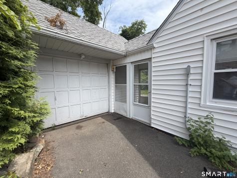 16 Harding Avenue Newington CT 06111