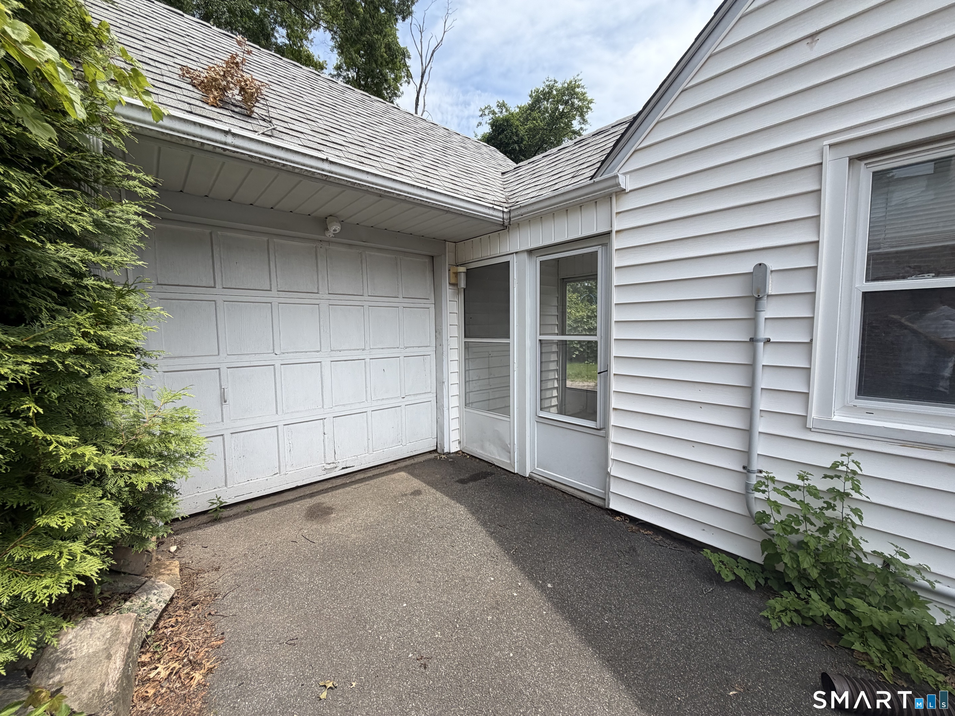 16 Harding Avenue Newington CT 06111