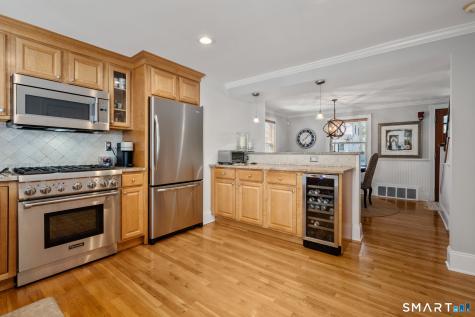 717 Riverside Drive Fairfield CT 06824