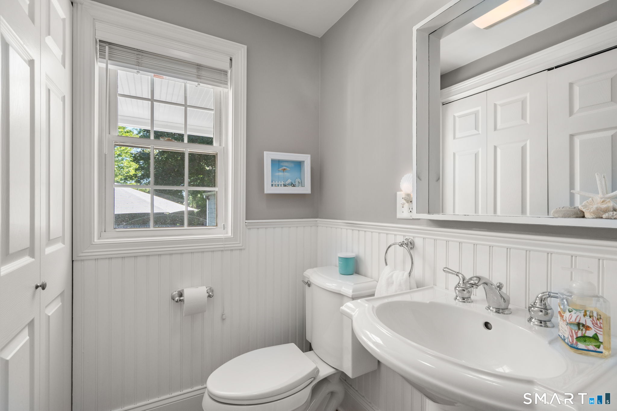 717 Riverside Drive Fairfield CT 06824
