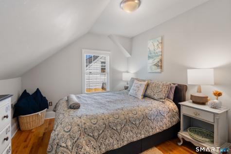 717 Riverside Drive Fairfield CT 06824