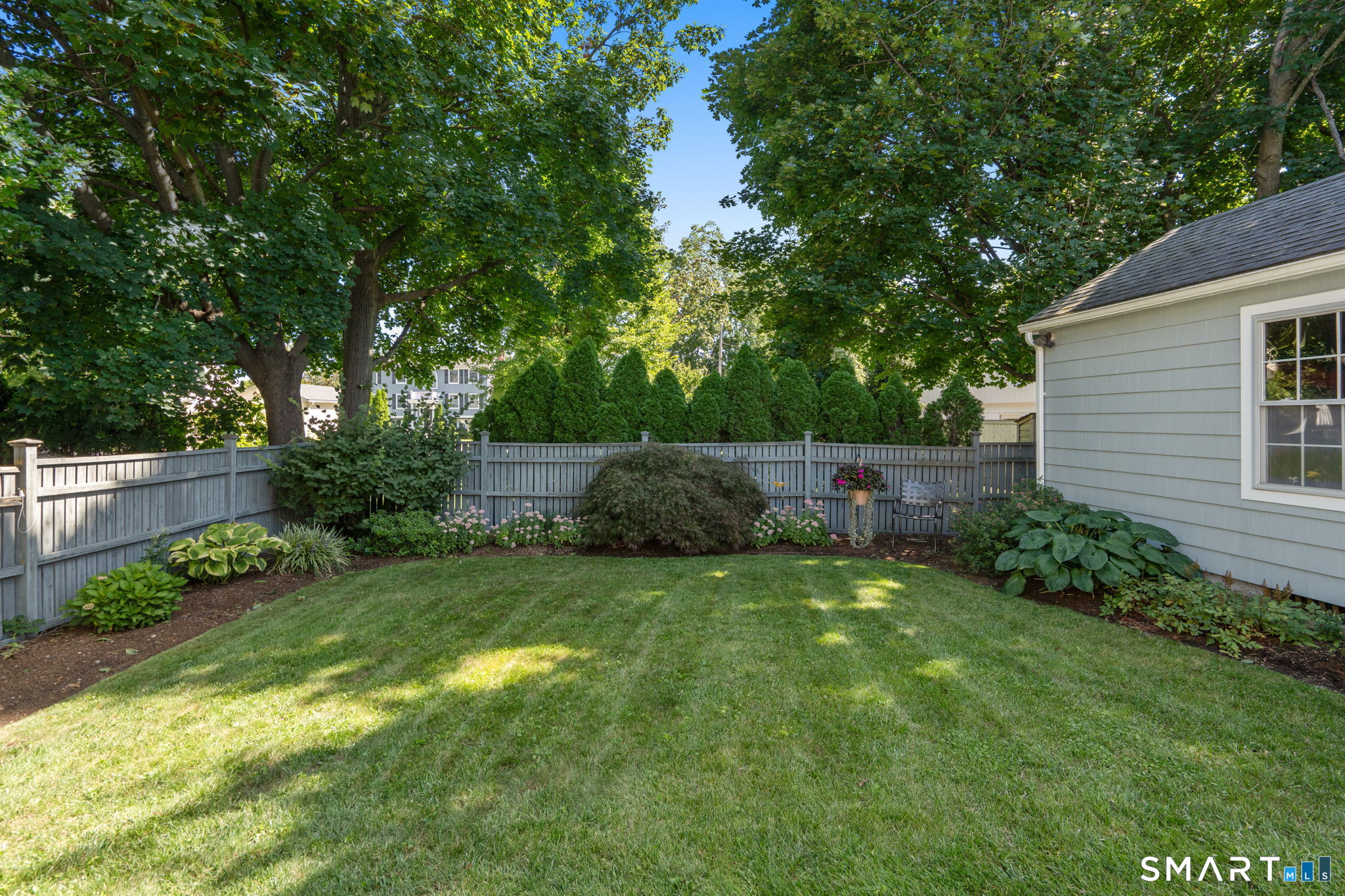 717 Riverside Drive Fairfield CT 06824