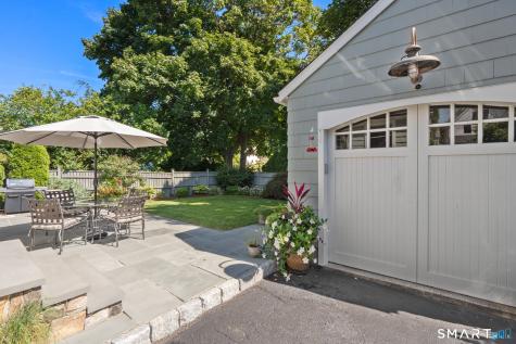 717 Riverside Drive Fairfield CT 06824