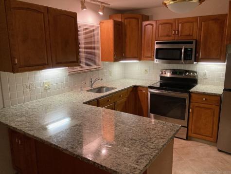 27 Heritage Village Southbury CT 06488