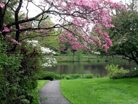27 Heritage Village Southbury CT 06488