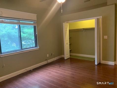 16 Greenbriar Drive Farmington CT 06032