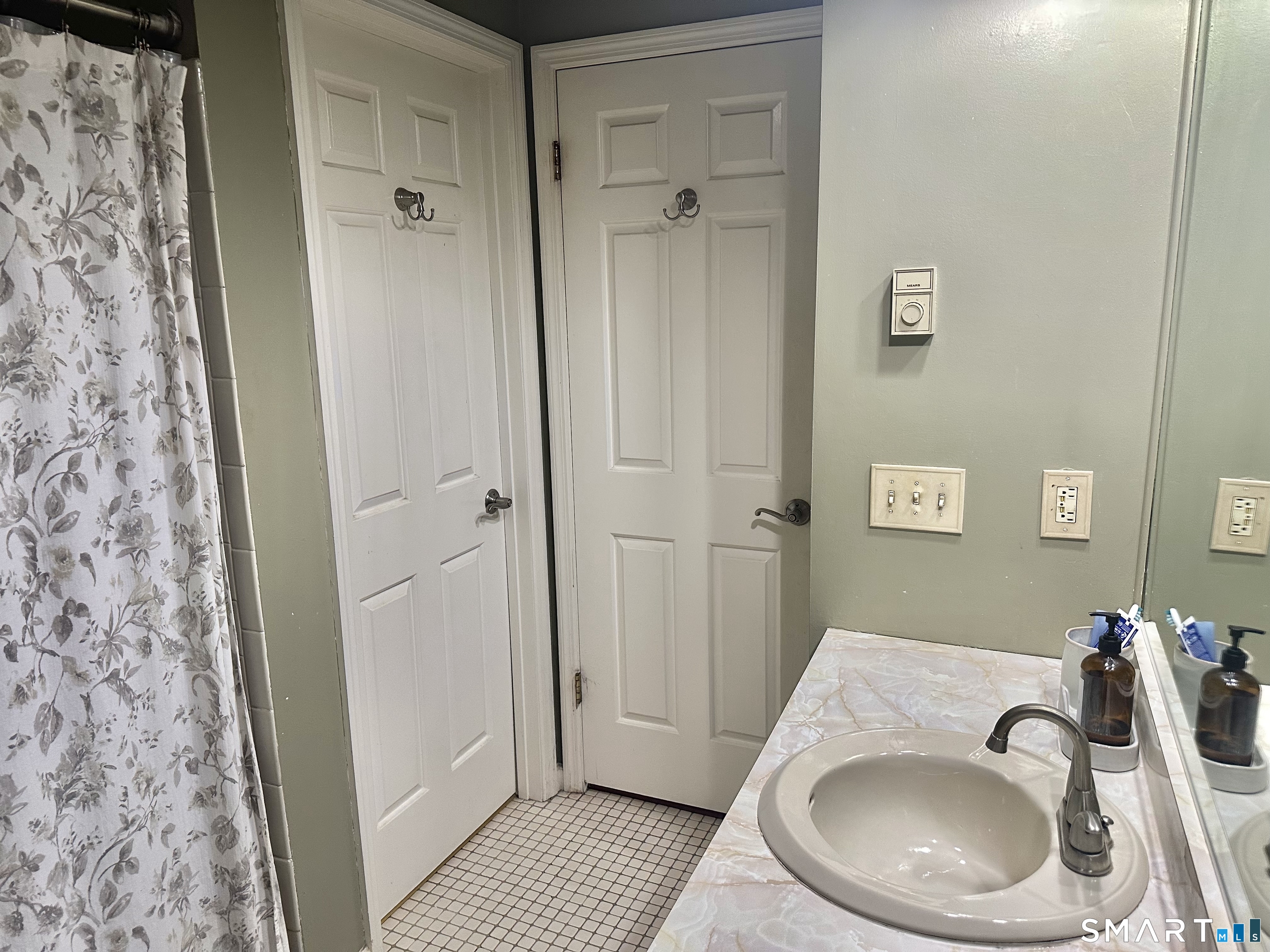 8 Rose Lane Danbury CT 06811