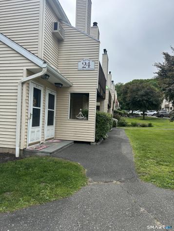 8 Rose Lane Danbury CT 06811